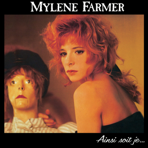 裸替美女裸奶头户外视频
