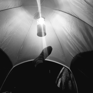 裸替美女裸奶头户外视频
